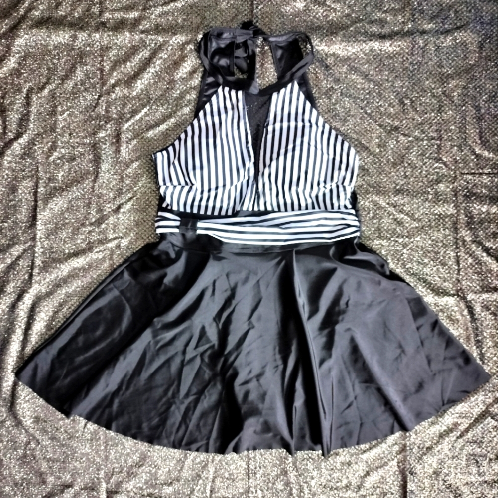 Black and White Striped Women Swimsuit 1XL